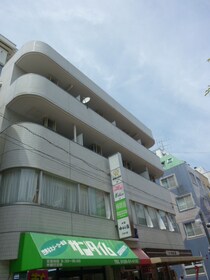 石山ビルの外観写真