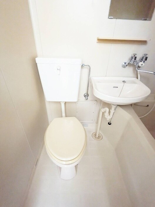 物件内観写真8　(トイレ)