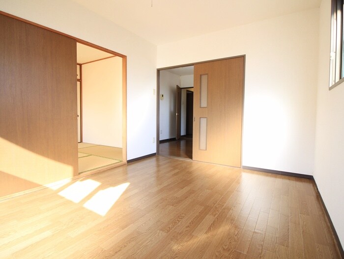 物件内観写真8　(居室)