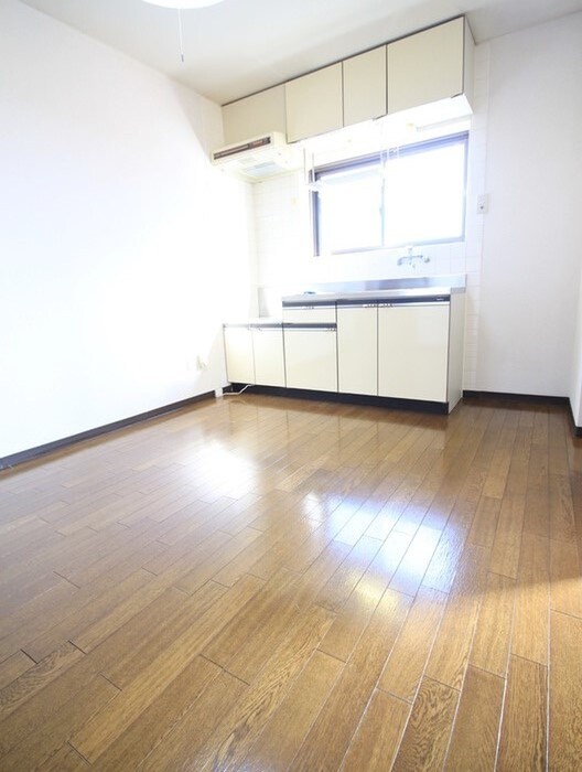 物件内観写真12　(廊下)