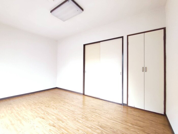 物件内観写真9　(居室)