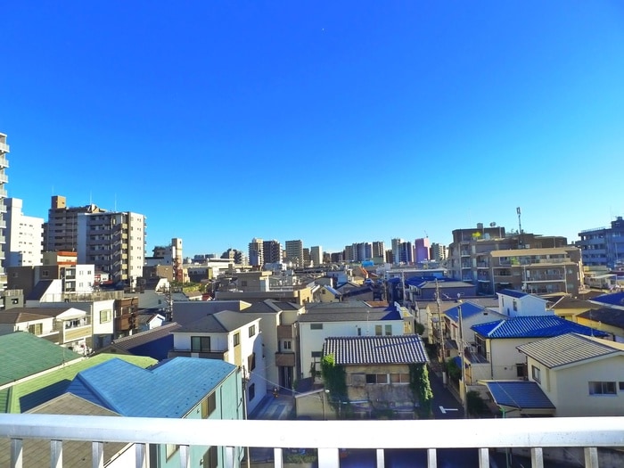 物件内観写真18　(室内からの展望)