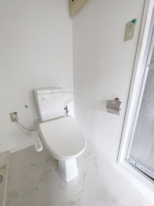 物件内観写真14　(トイレ)