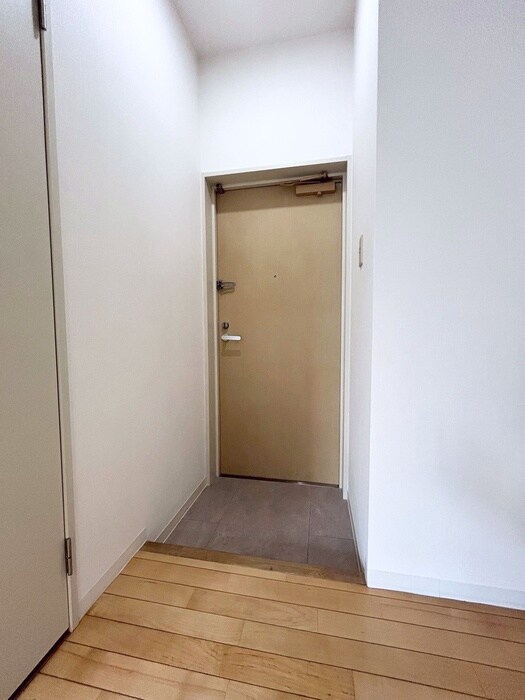 物件内観写真17　(玄関)