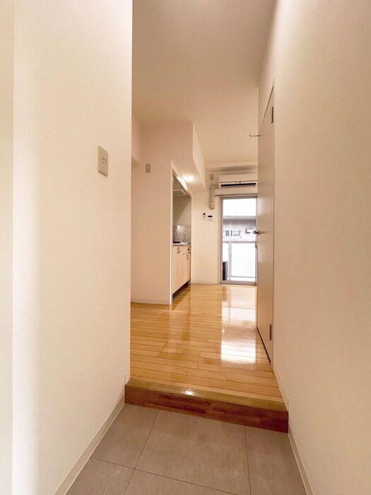 物件内観写真18　(廊下)