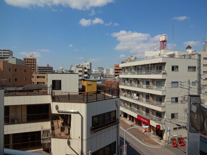 物件内観写真22　(室内からの展望)