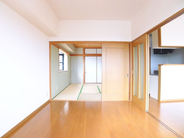 物件内観写真7　(居室)