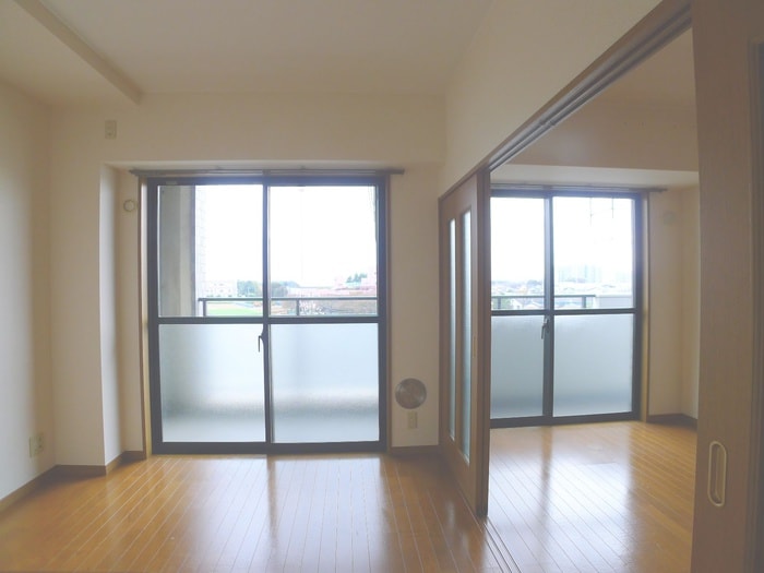 物件内観写真9　(室内からの展望)