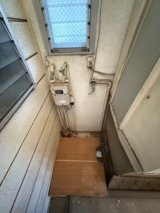 物件内観写真12　(洗濯機置場)