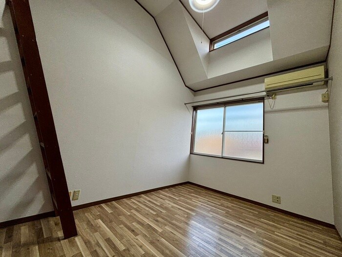 物件内観写真8　(居室)