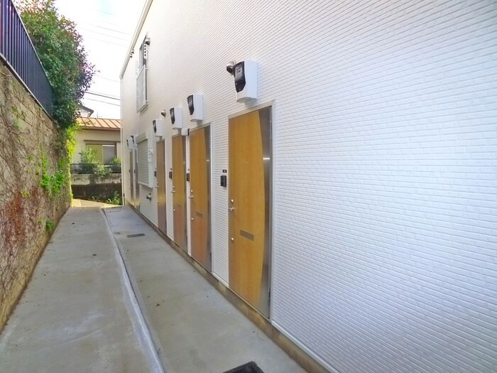 物件外観写真3　(エントランス部分)