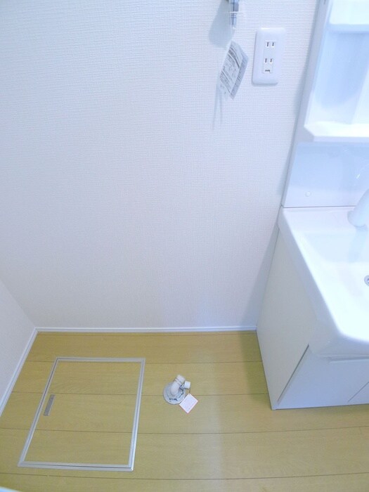 物件内観写真19　(洗濯機置場)