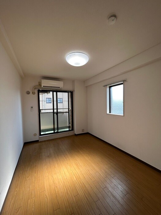 物件内観写真5　(居室)