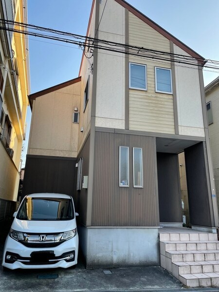 子安町３丁目貸家外観写真