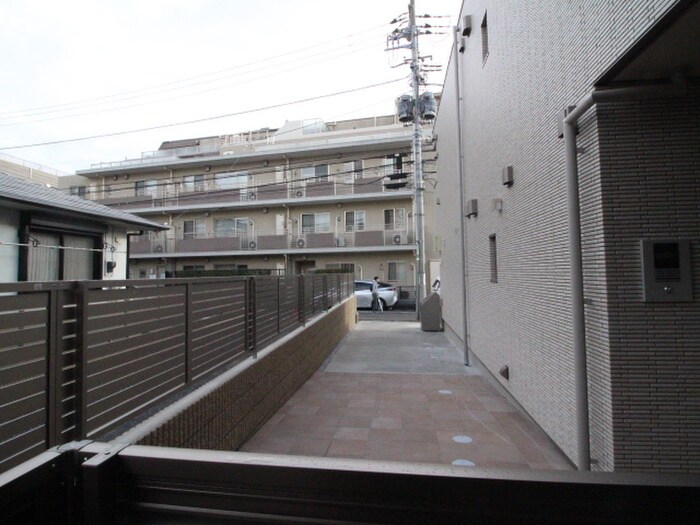 物件内観写真14　(室内からの展望)