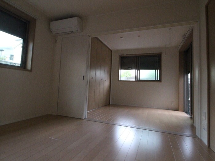 物件内観写真21　(居室)