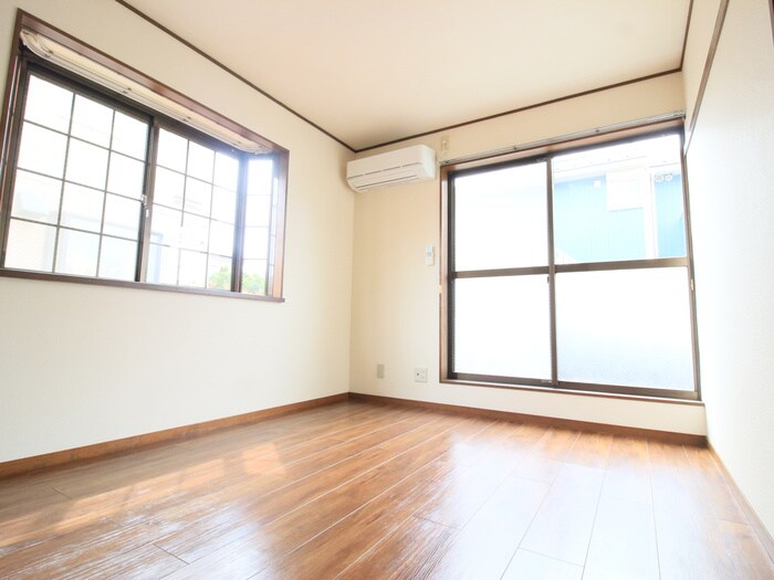 物件内観写真8　(居室)