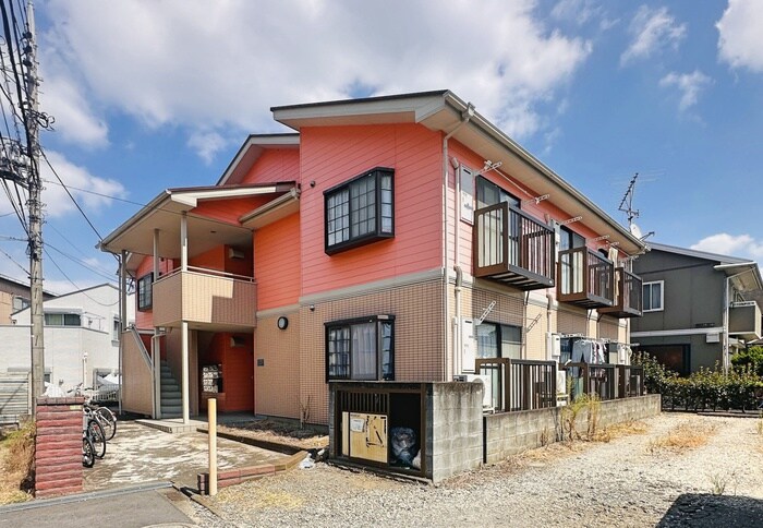 物件外観写真4　(駐車場)