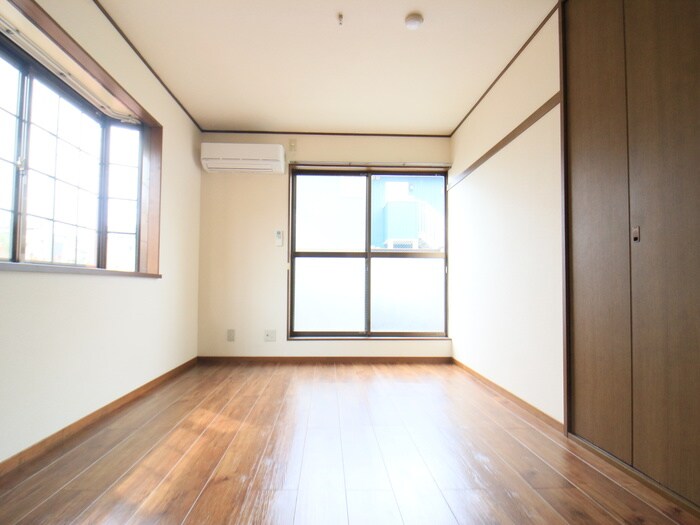 物件内観写真19　(居室)