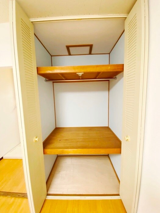 物件内観写真16　(収納)