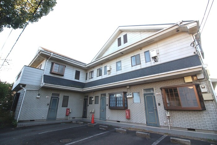 物件外観写真1　(エントランス部分)