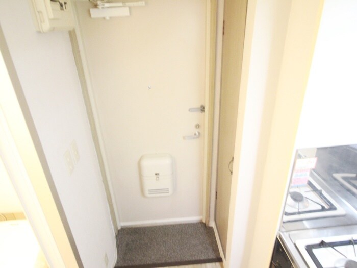 物件内観写真16　(玄関)