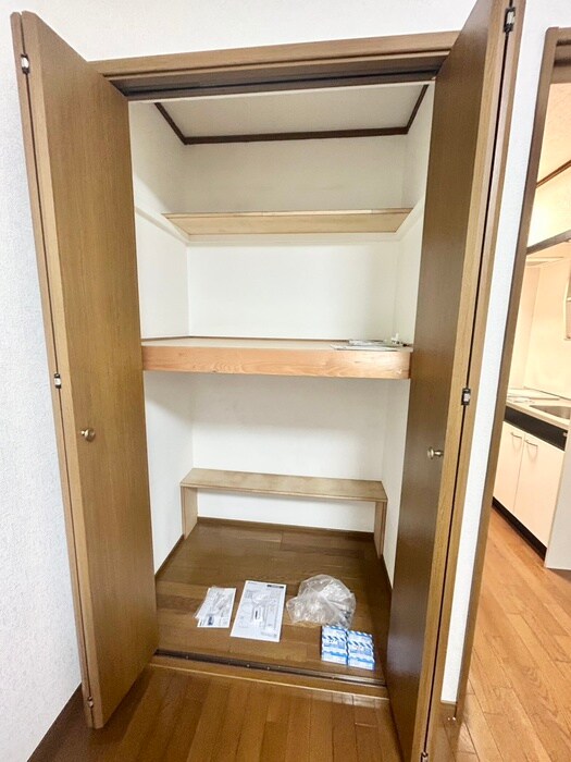 物件内観写真13　(収納)