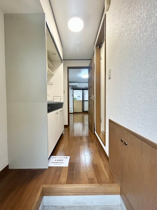 物件内観写真16　(廊下)