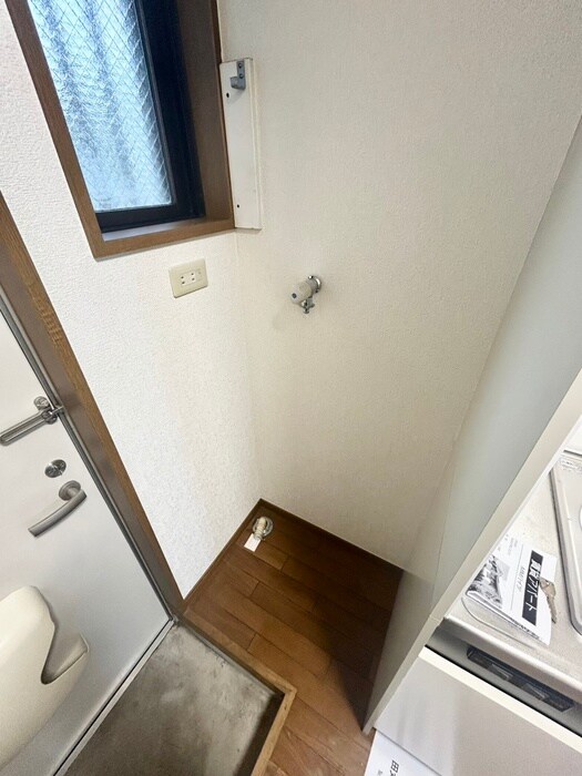 物件内観写真19　(洗濯機置場)