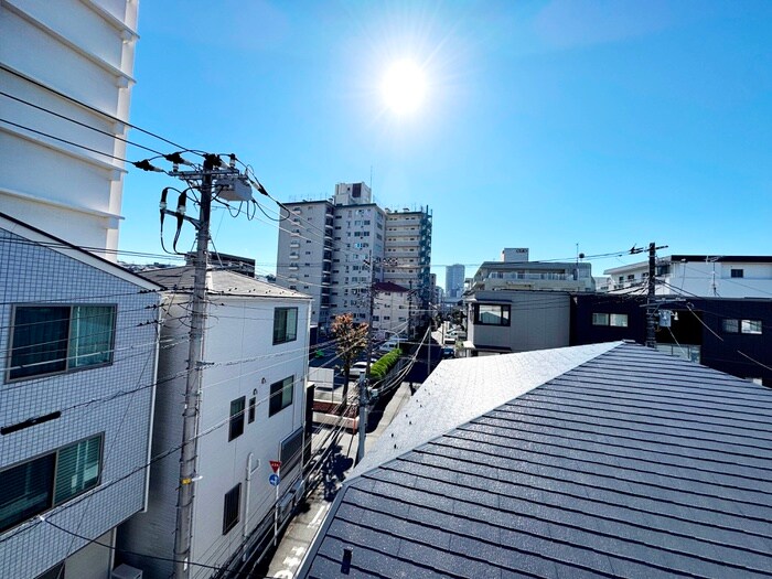 物件内観写真18　(室内からの展望)