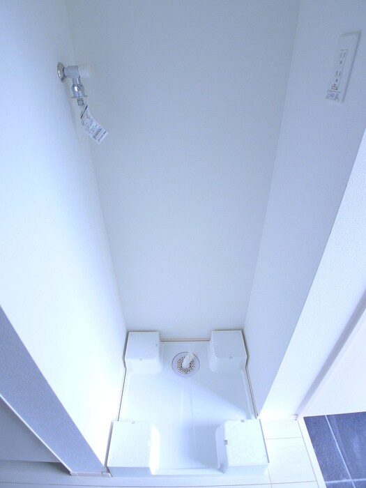 物件内観写真15　(洗濯機置場)