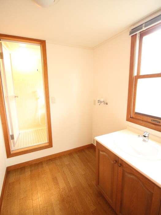 物件内観写真11　(洗面)