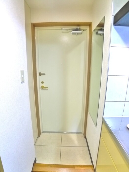 物件内観写真7　(玄関)