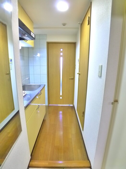 物件内観写真21　(廊下)