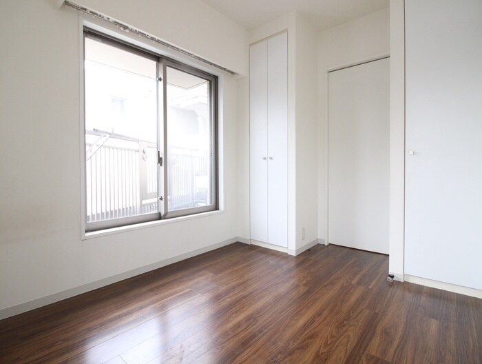 物件内観写真10　(居室)