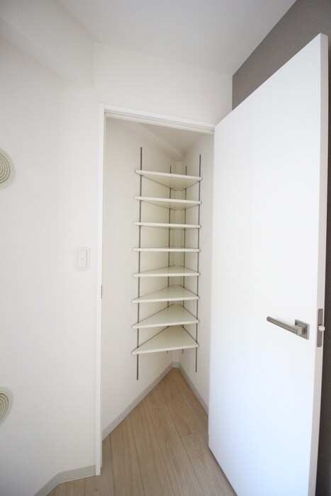 物件内観写真11　(収納)