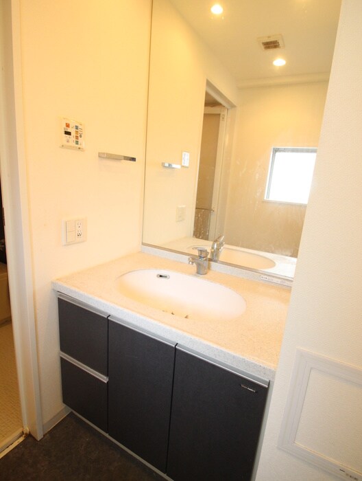 物件内観写真15　(洗面)