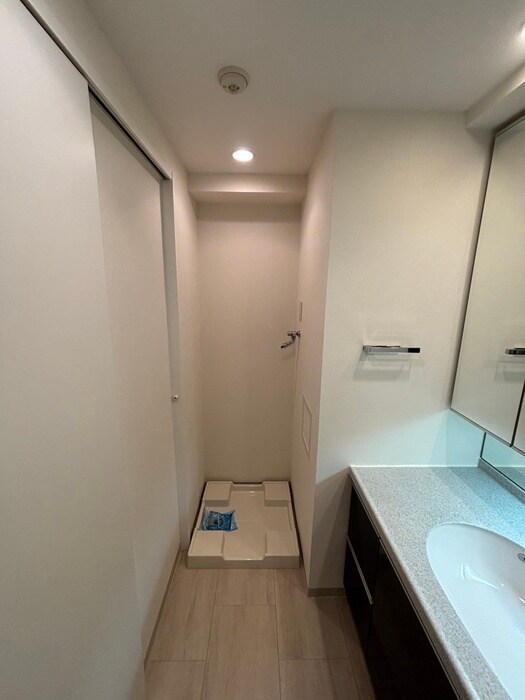 物件内観写真16　(洗濯機置場)