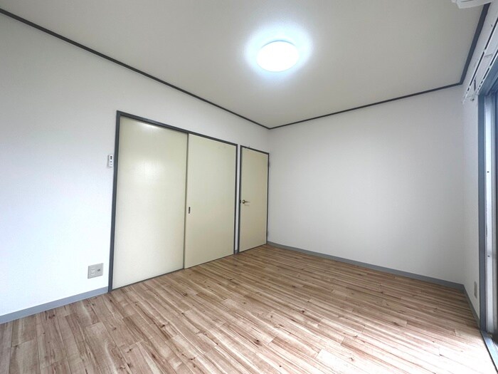 物件内観写真7　(居室)