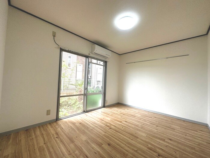 物件内観写真9　(居室)