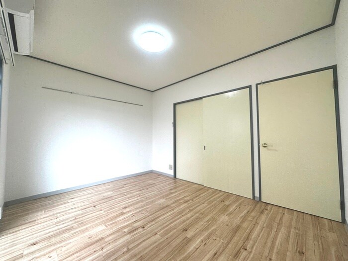 物件内観写真10　(居室)