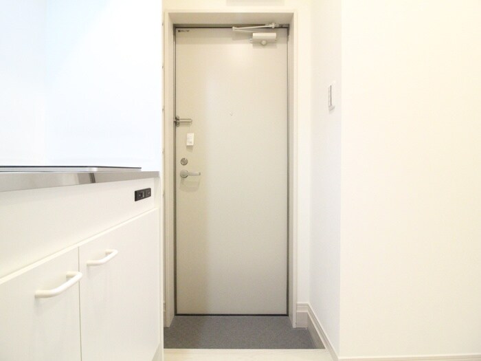 物件内観写真9　(玄関)