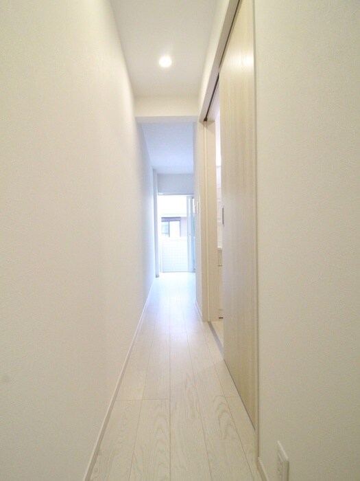 物件内観写真10　(廊下)