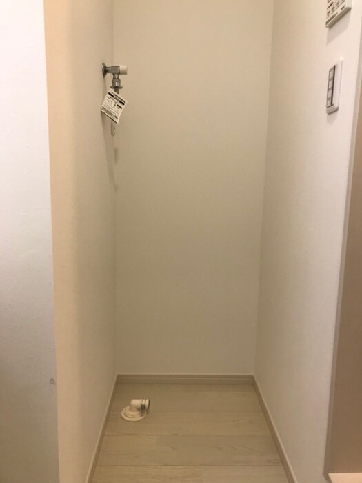 物件内観写真20　(洗濯機置場)