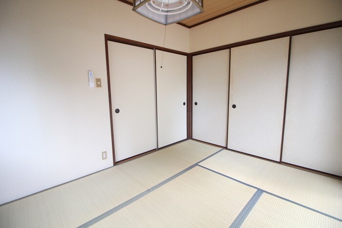 物件内観写真8　(居室)