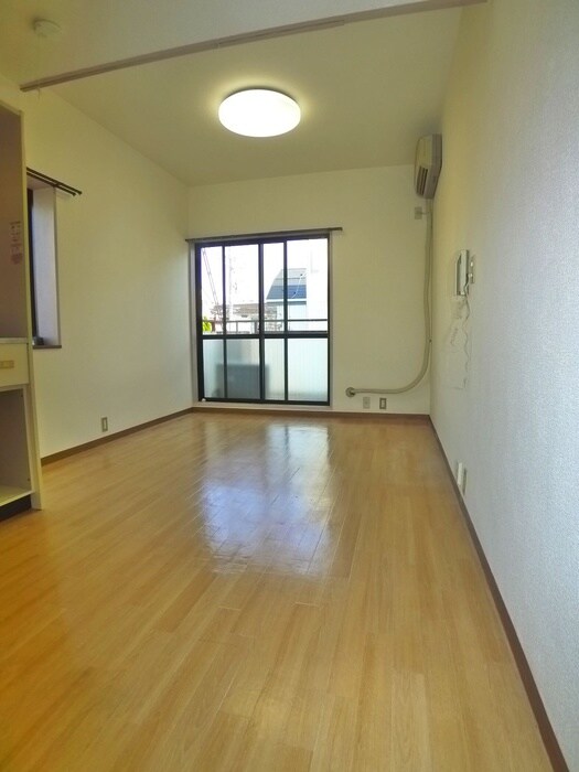 物件内観写真4　(居室)