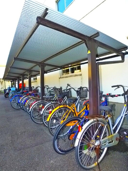 物件外観写真6　(駐輪場)