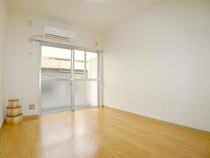 物件内観写真20　(室内からの展望)