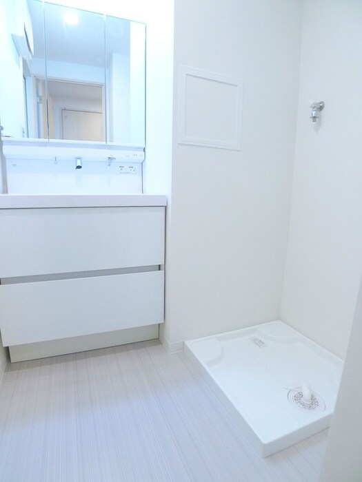 物件内観写真18　(洗濯機置場)