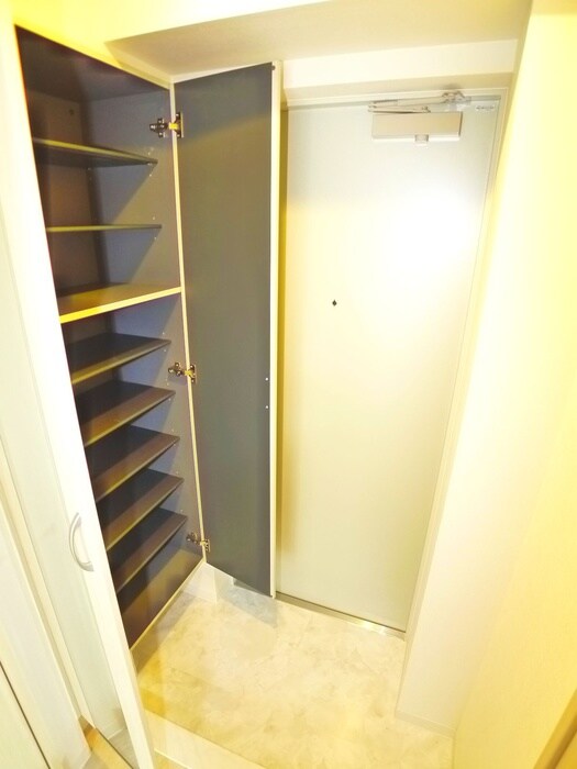 物件内観写真20　(玄関)